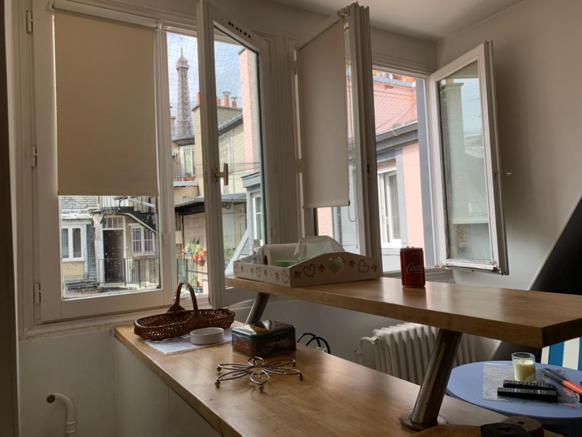 Appartement Tour Eiffel 2 Personnes *